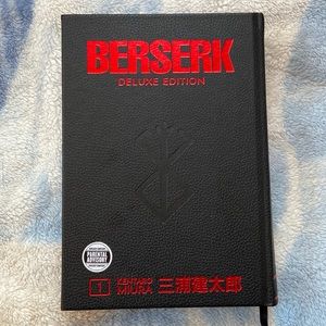 Berserk Deluxe Edition 1